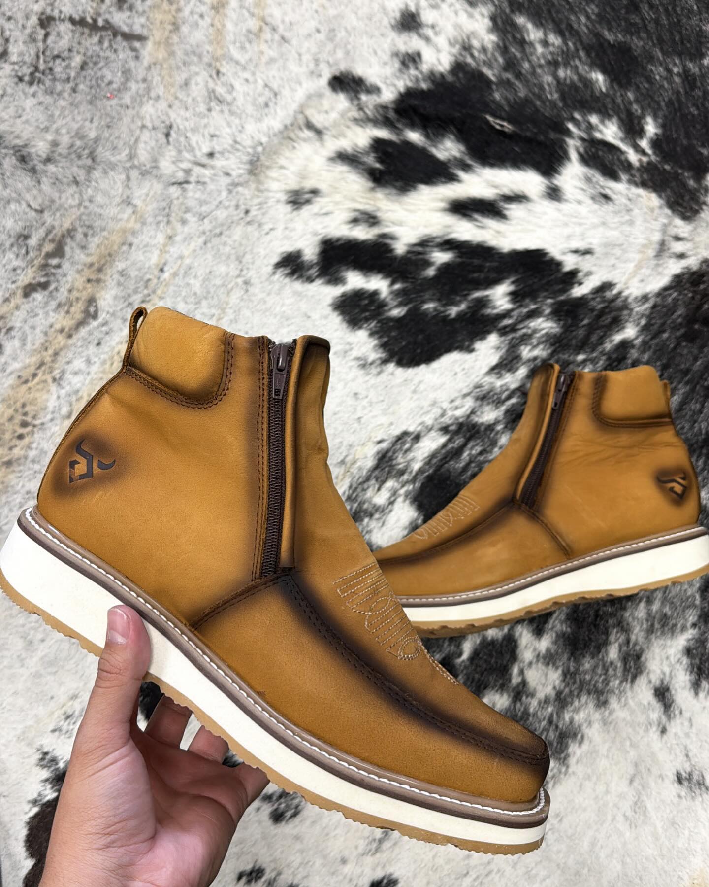 Italian Hand-embroidered Z1 Boots