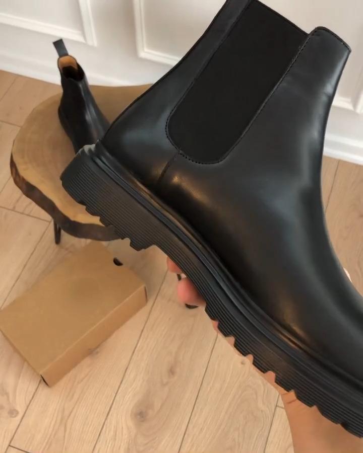 NEW SEASON LEATHER BOOTS