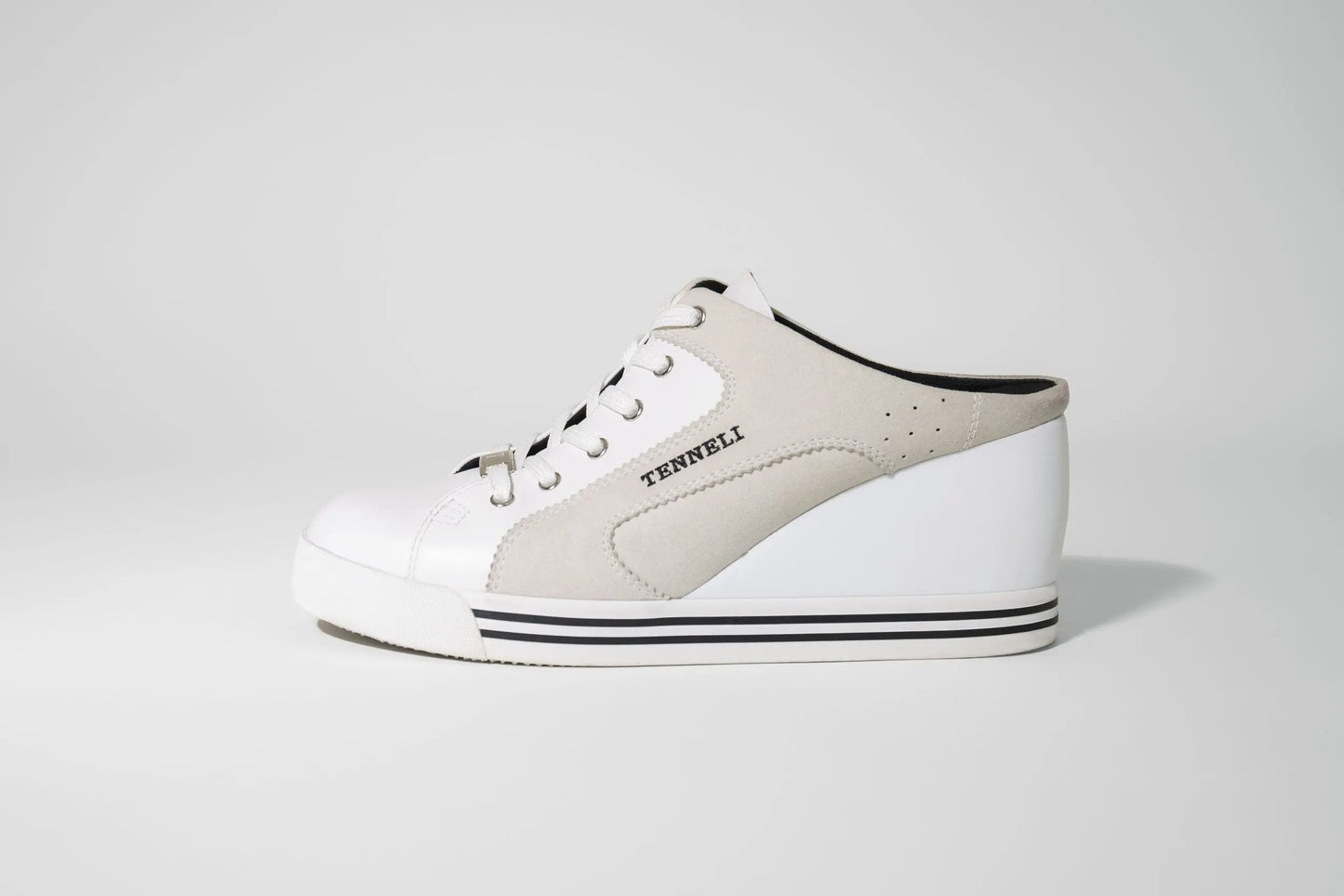 Classic Wedge White