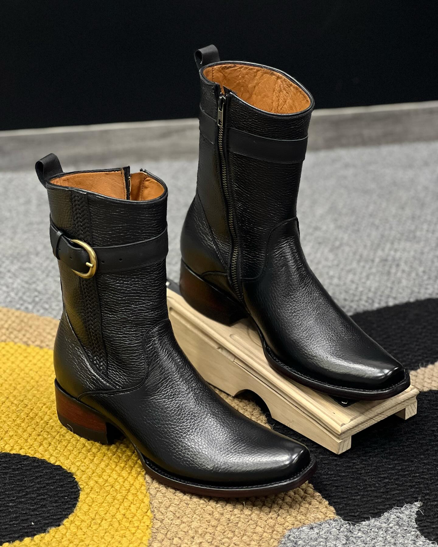 Almeida Boots