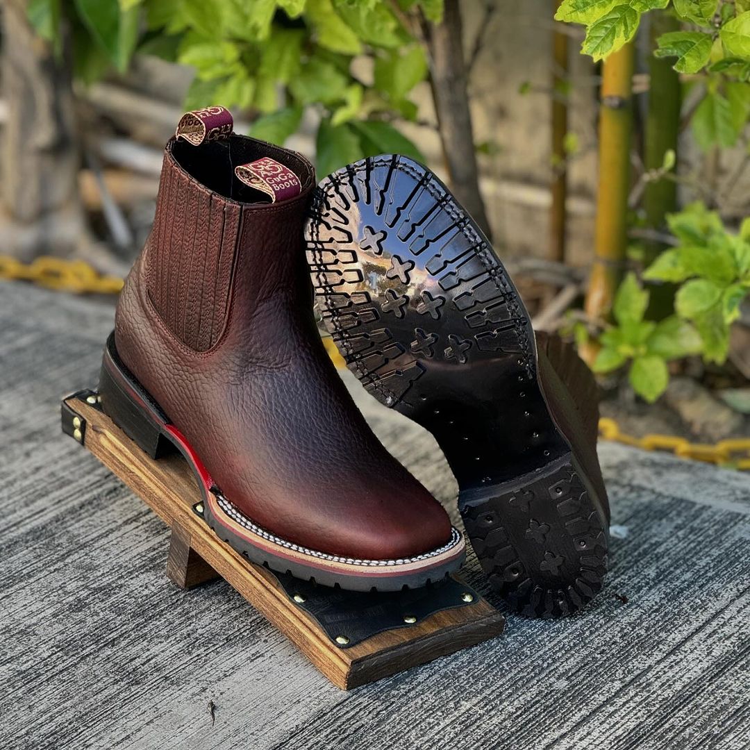 Vintage Handmade Scratch Resistant Grease Cowboy Boots