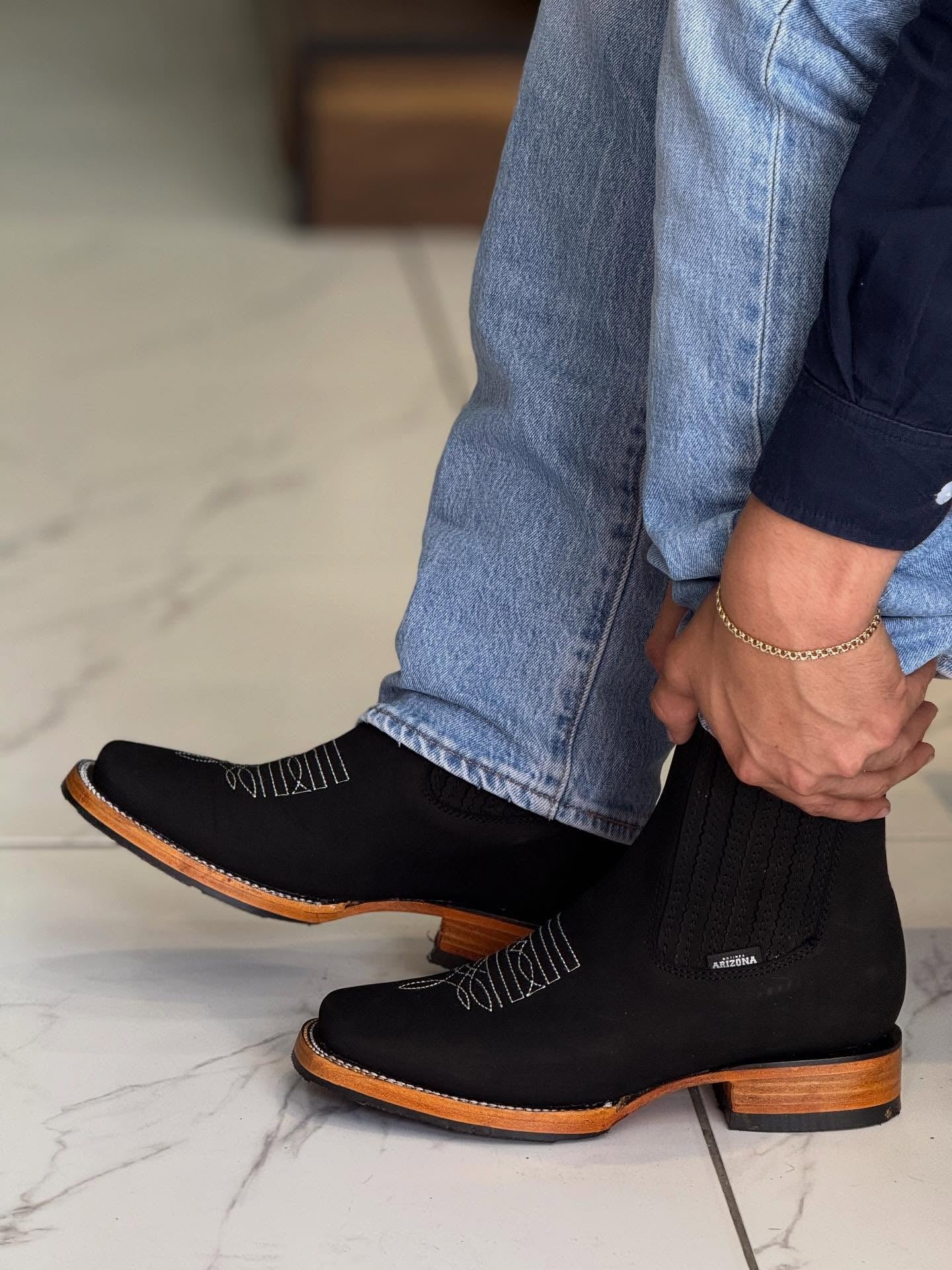 Bulldog Suede Boots