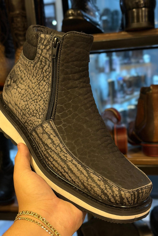 Vintage Textured Western Cowboy Boots