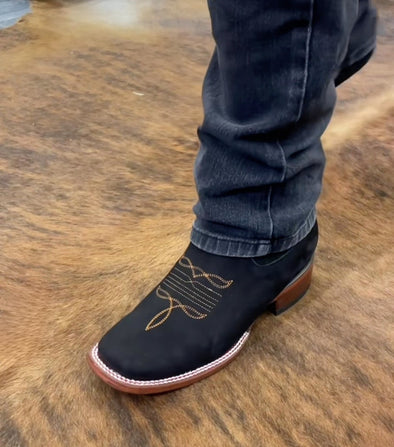 Hand-embroidered N1 Cowboy Boots