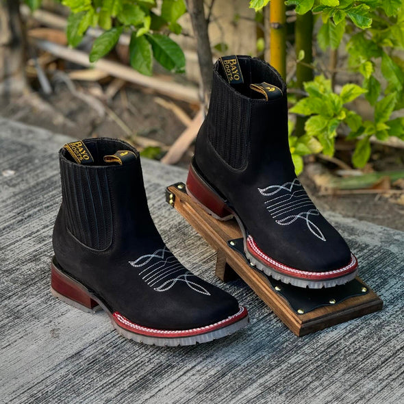 Hand-embroidered Bulldog Cowboy Boots