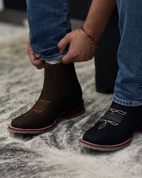 Hand-embroidered Bulldog Cowboy Boots
