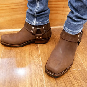 Scratch-resistant Western Boots