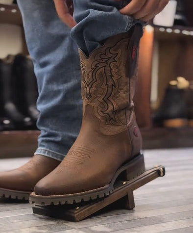 Vintage Embroidered Thick-Soled Ranch Boots
