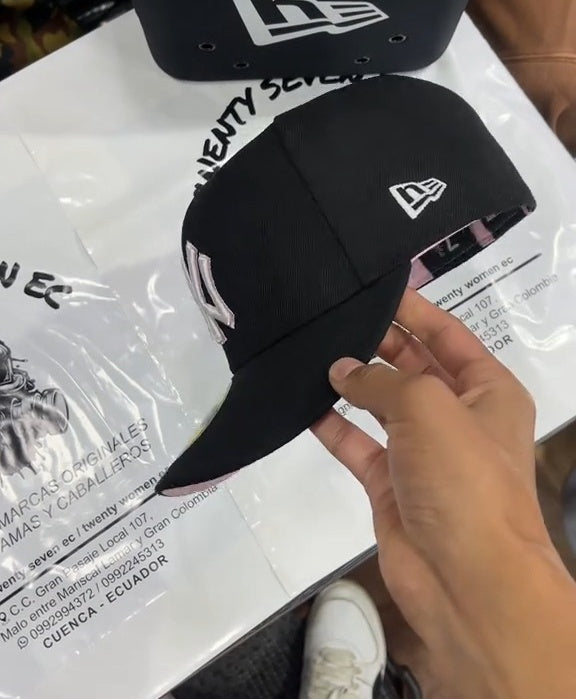 Black Pink New York Yankees Fitted Cap