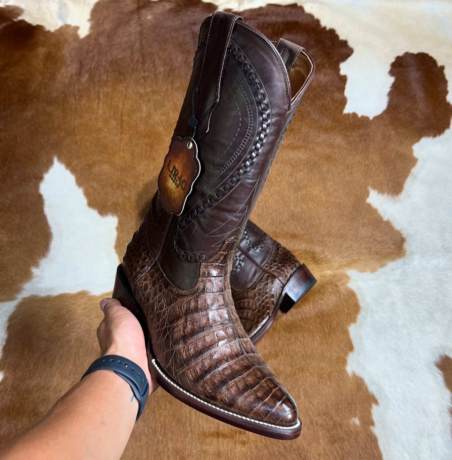 Handcrafted Vintage Crocodile Skin Pointed-Toe Boots
