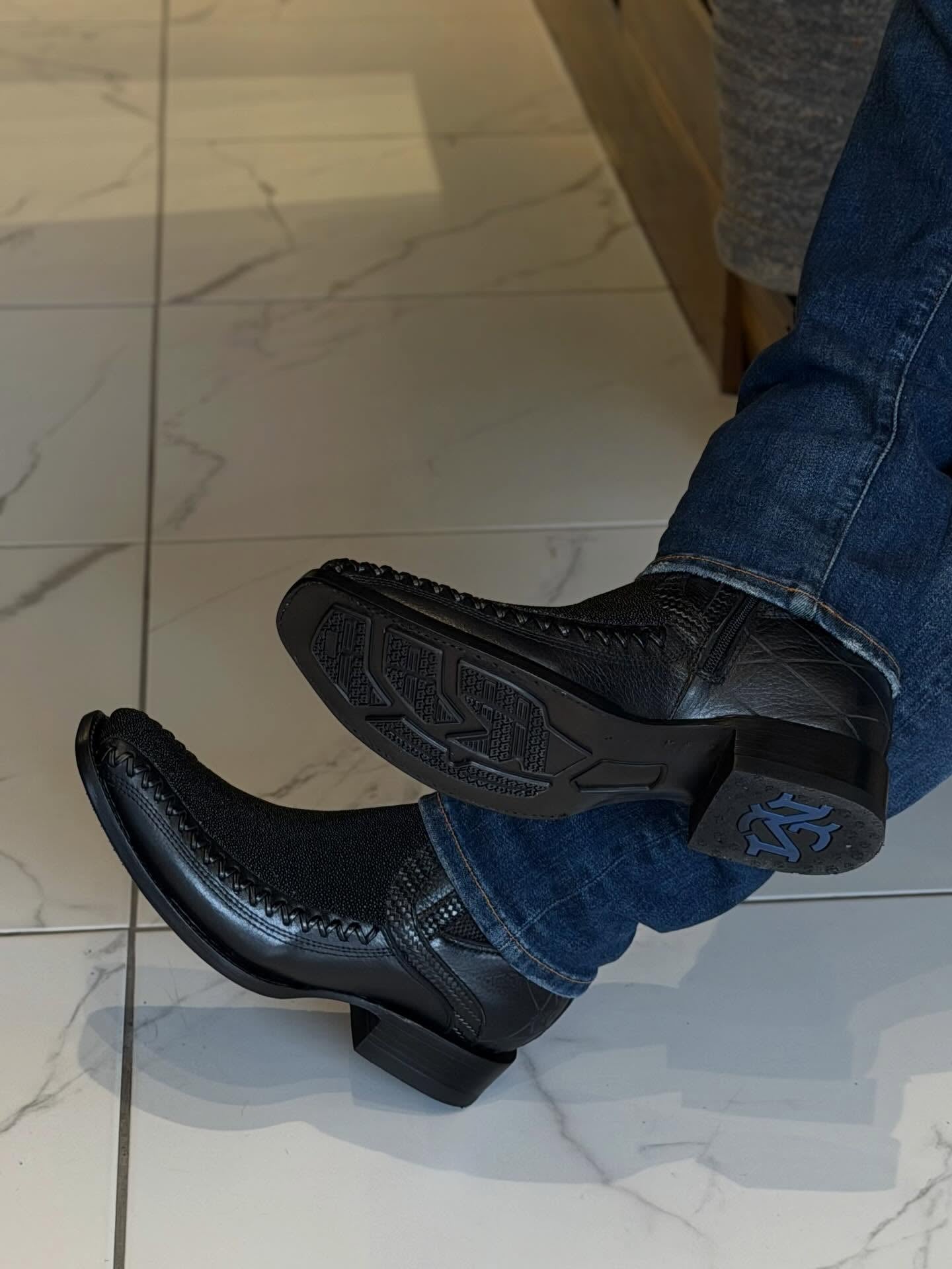 Vintage Stingray Cowboy Boots