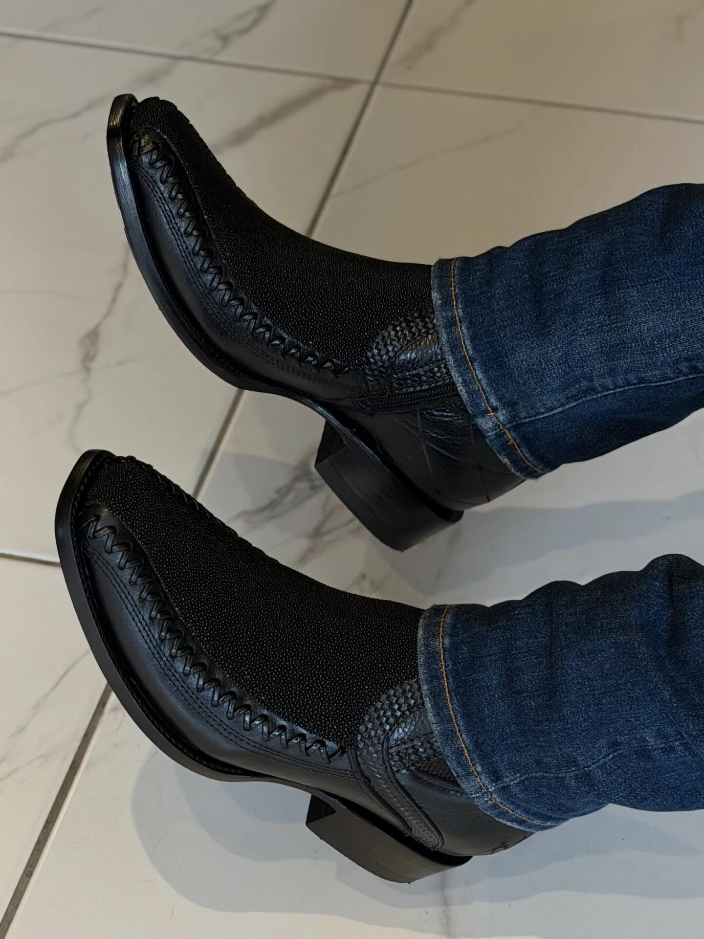 Vintage Stingray Cowboy Boots