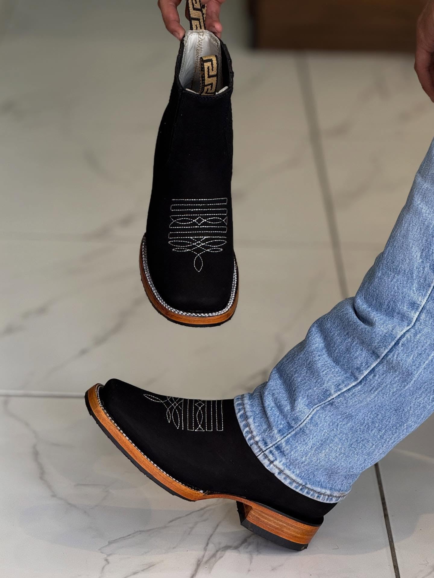Bulldog Suede Boots