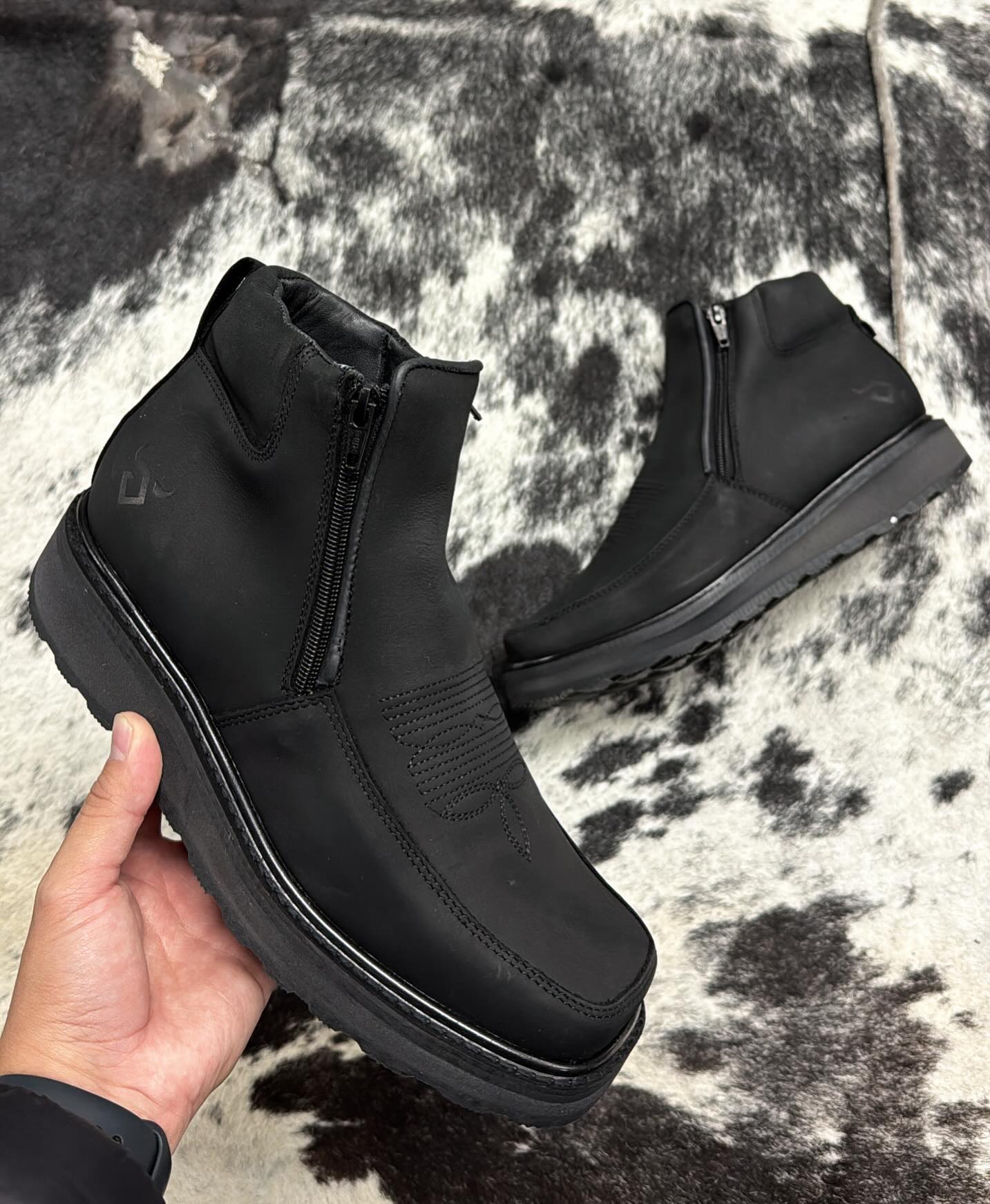 Italian Hand-embroidered Z1 Boots