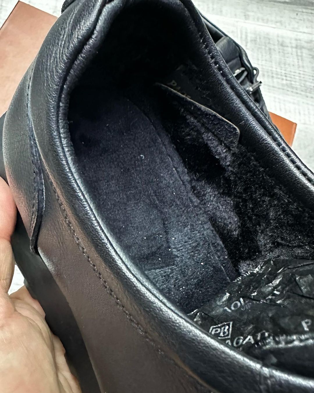 Winter padded warm non-slip leather shoes