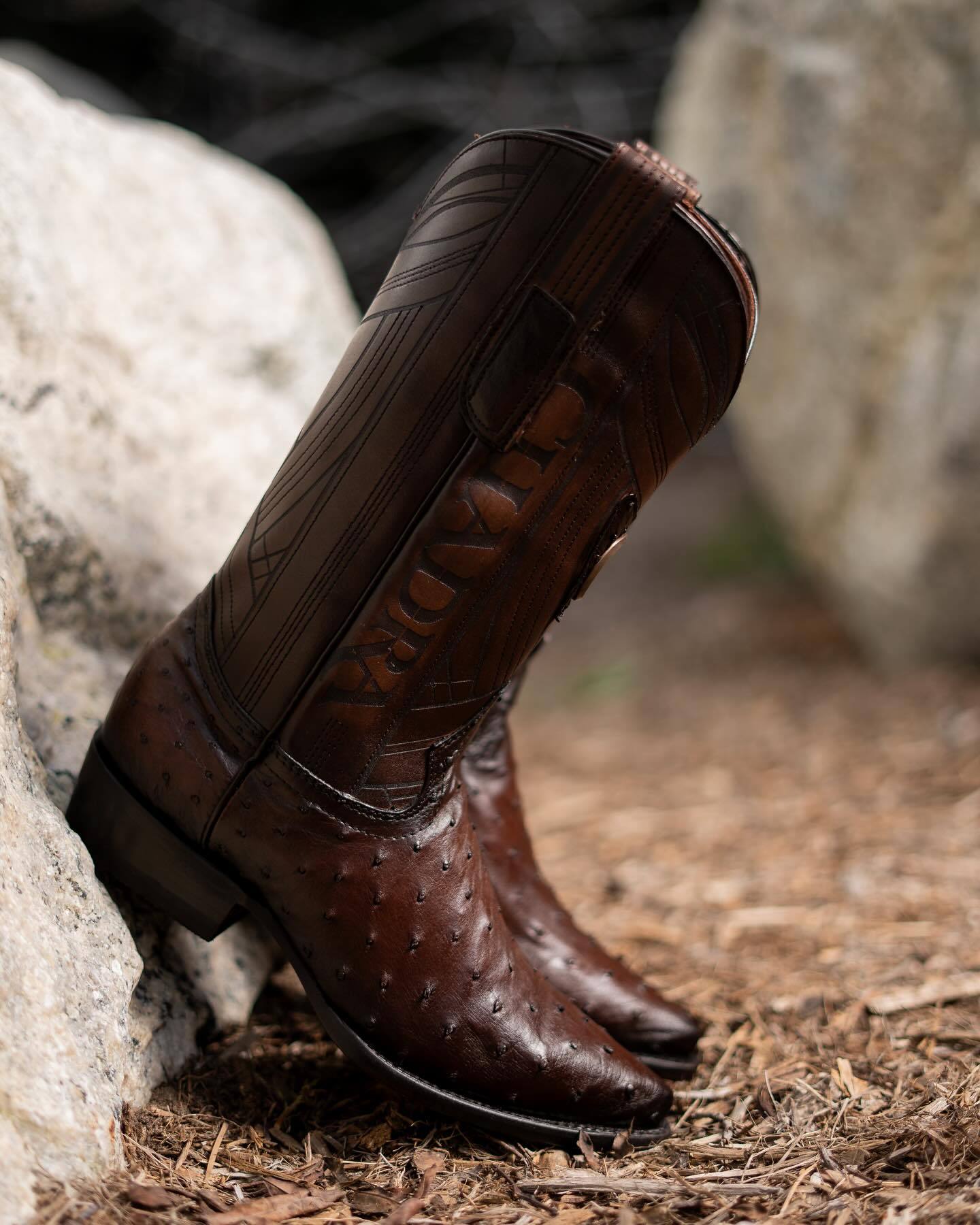 Italian Vintage Feature Pointed Toe Long Leather Boots