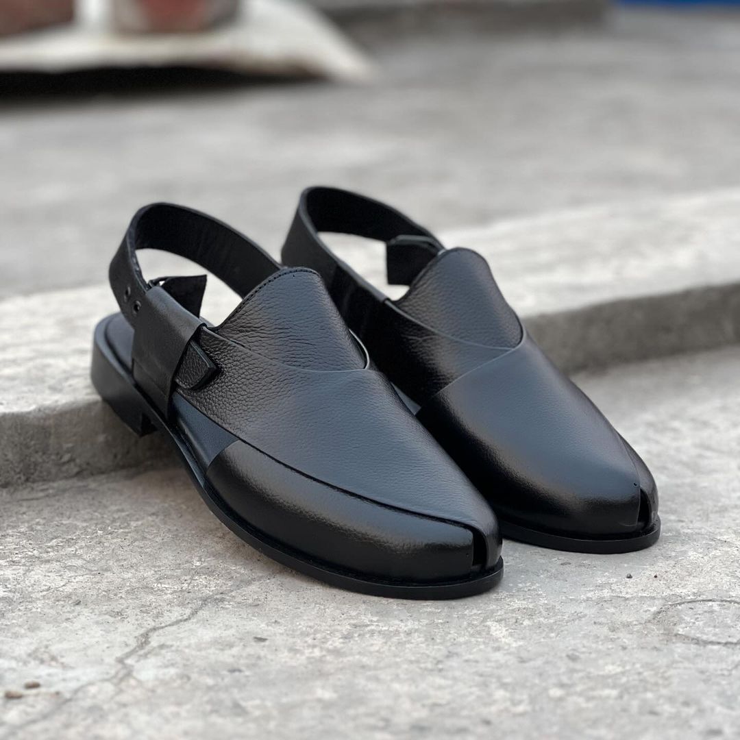 Hand-crafted Black Leather Sandals