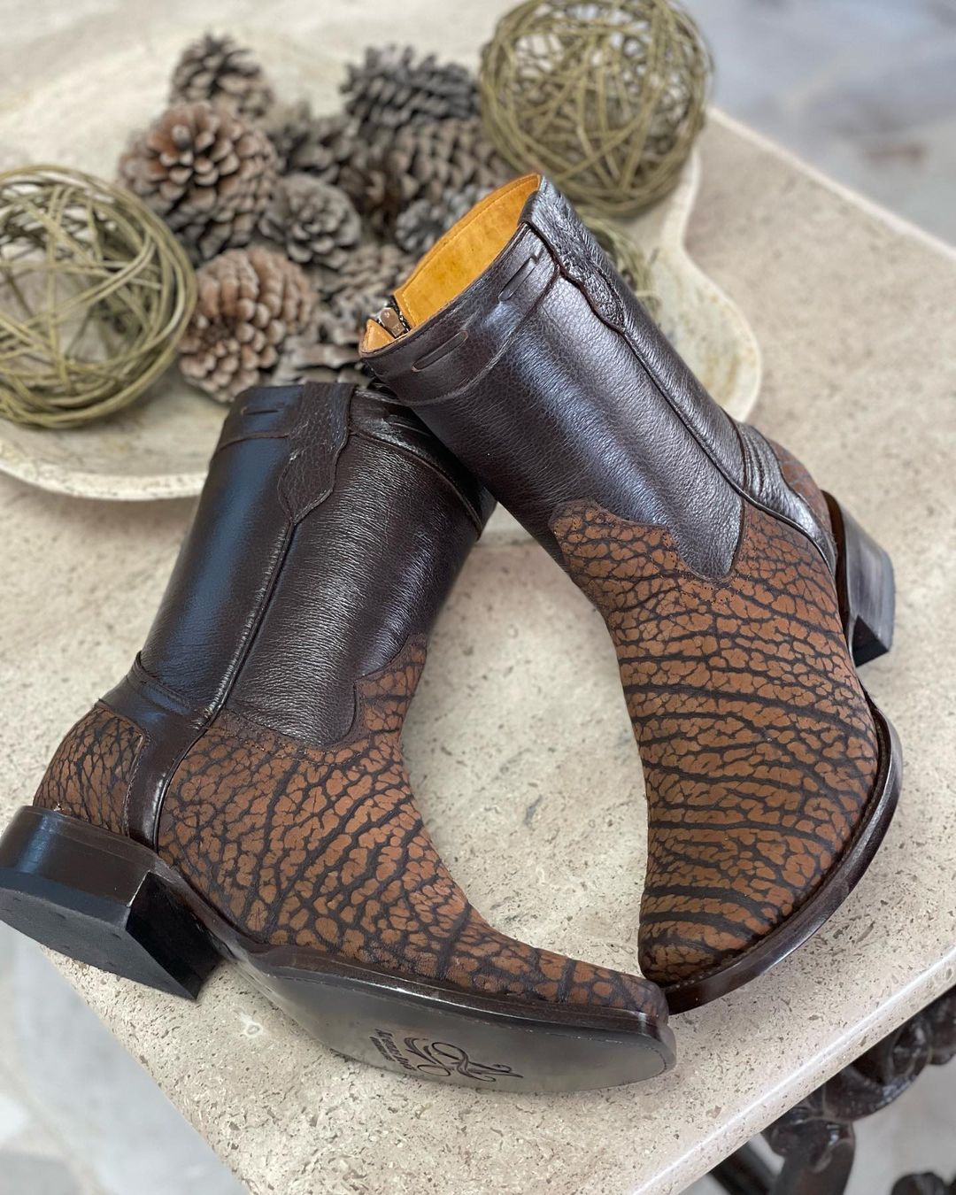 Western Crackle Leather Boots