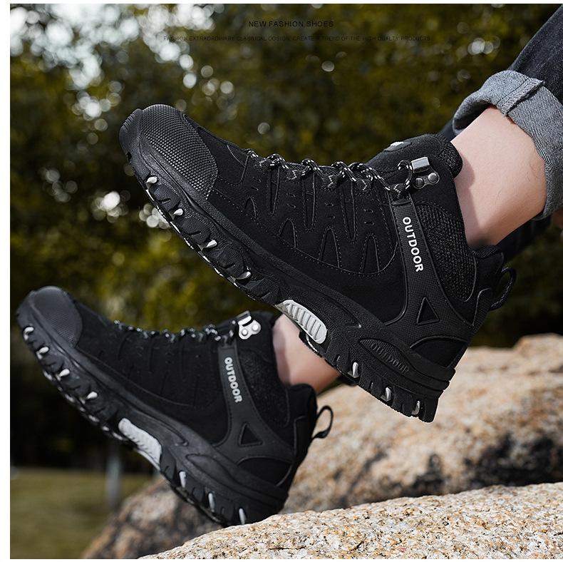 Outdoor hiking shoes
