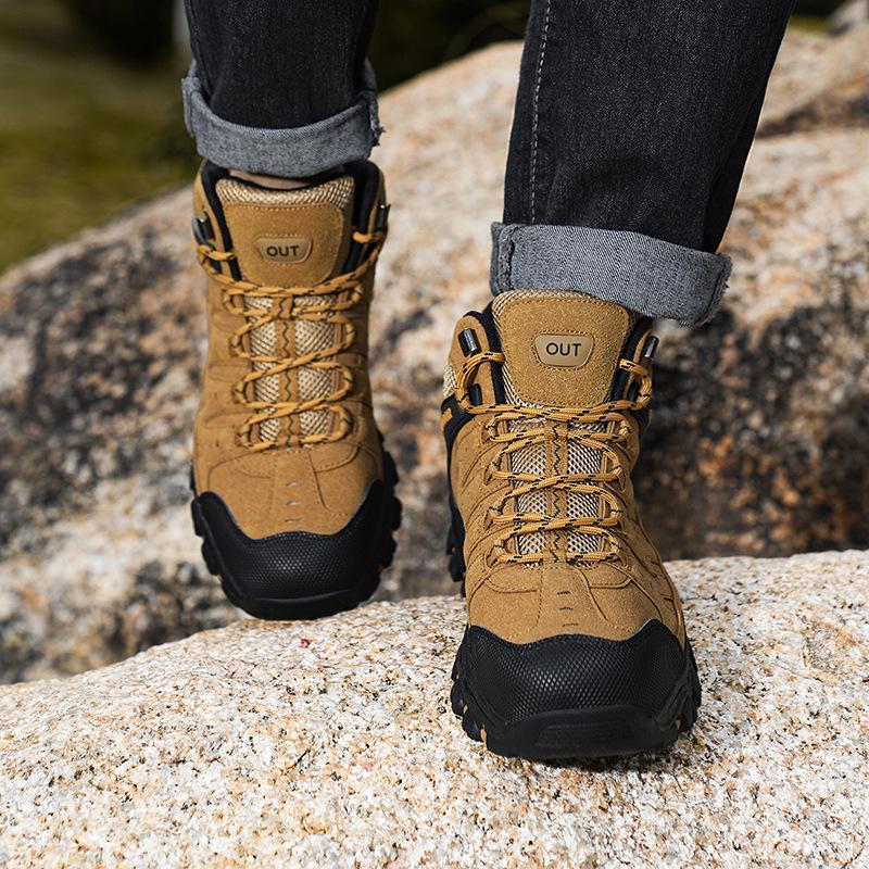 Outdoor hiking shoes