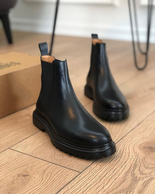 NEW SEASON LEATHER BOOTS