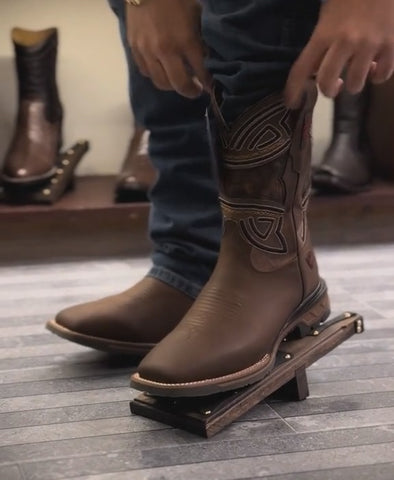 Unique Embroidered Cowboy Boots