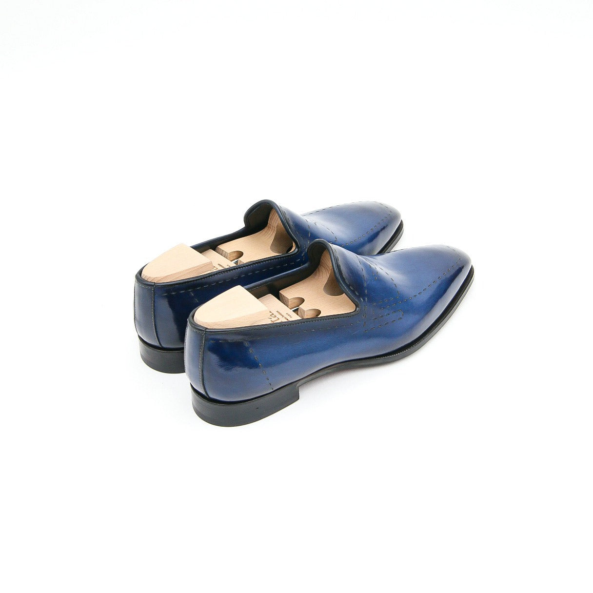 Wholecut Leather Loafer And Laser Pattern