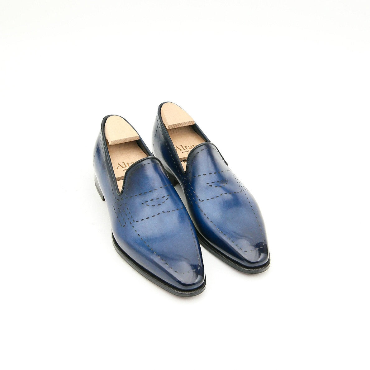 Wholecut Leather Loafer And Laser Pattern
