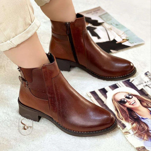 Pointed Toe Zipper Boots