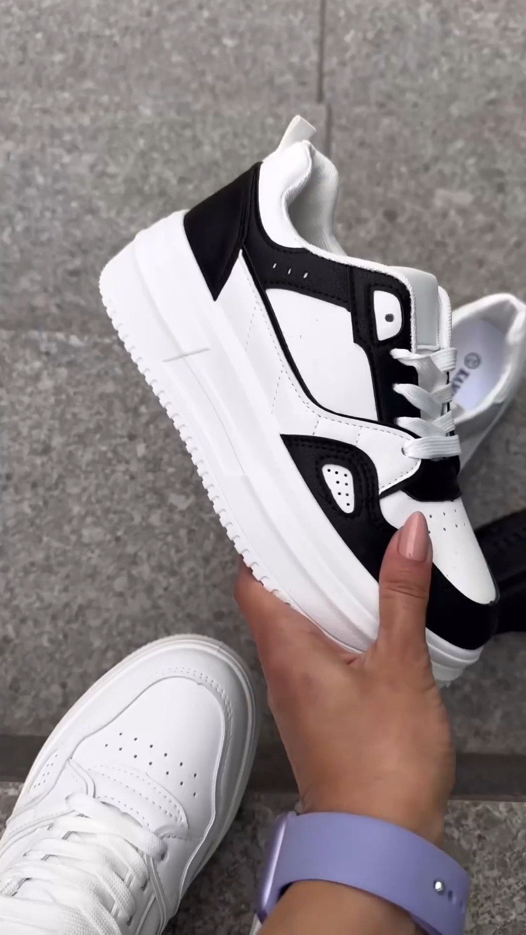 Thick-soled casual shoes