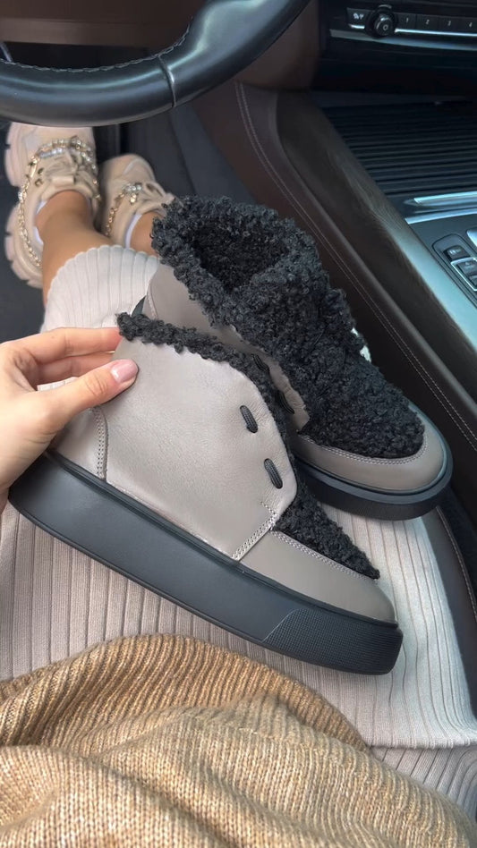Surface black fuzzy shoes