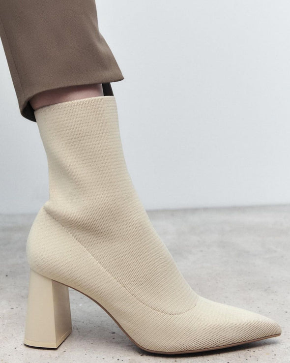 Knit Pointed Toe Boots