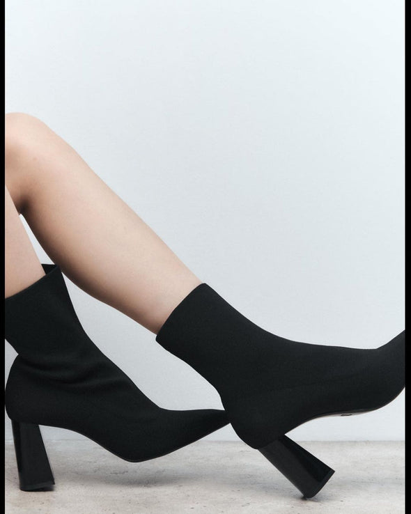 Knit Pointed Toe Boots