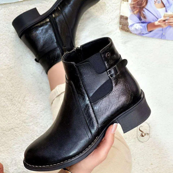 Pointed Toe Zipper Boots