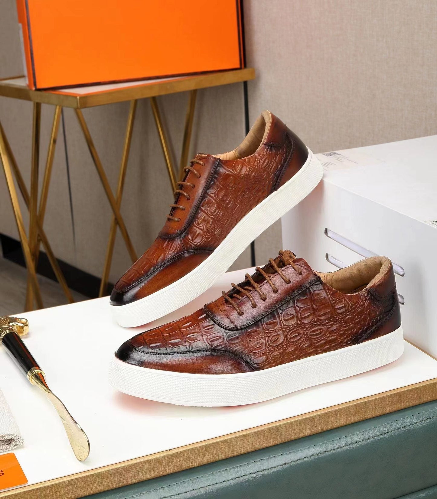 Crocodile Print Casual Board Leather Shoes