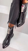 Large Zipper Chelsea Boots